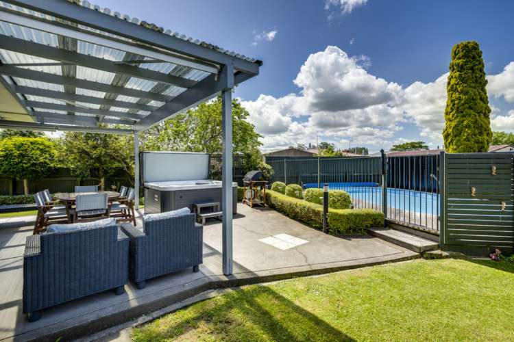 911 Ebbett Street Raureka_13