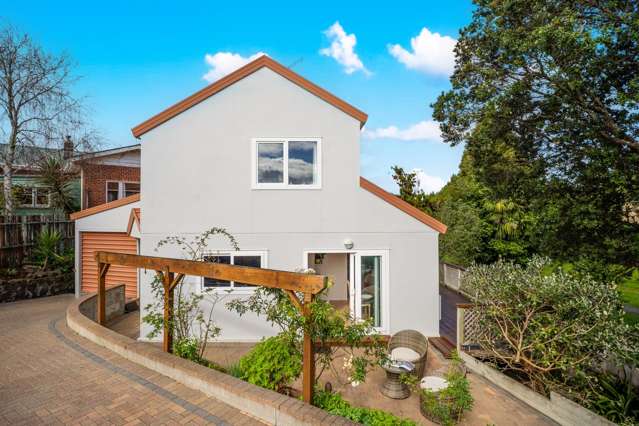 Peaceful Family Living in the Heart of Ellerslie