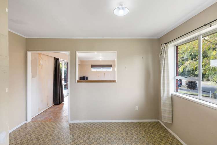 15 Sheridan Crescent Leamington_5