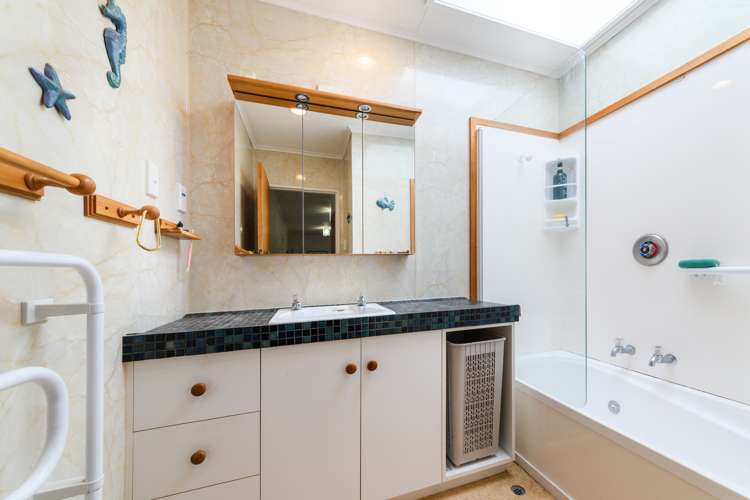 16 Clifton Terrace Fitzherbert_16