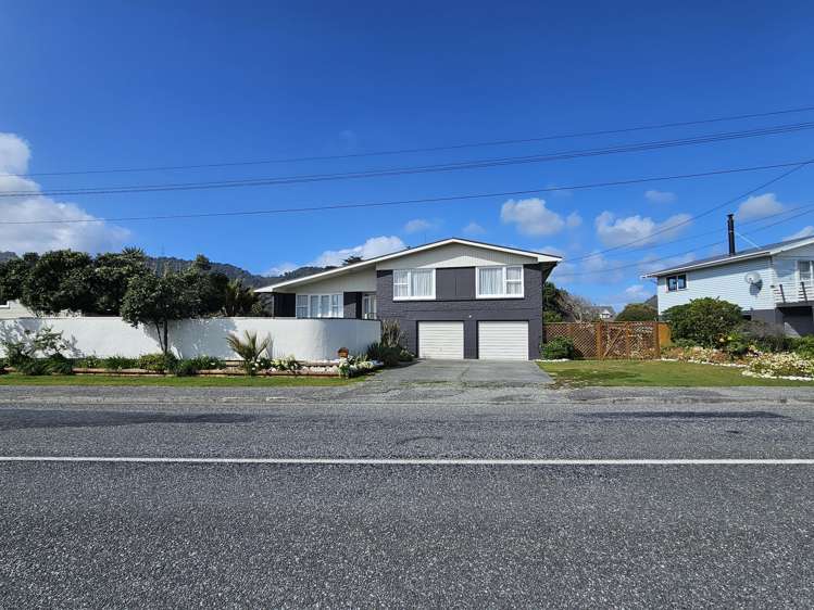 32 Domett Esplanade Cobden_51