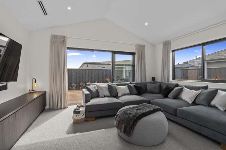 19 Guinevere Drive Lincoln_11