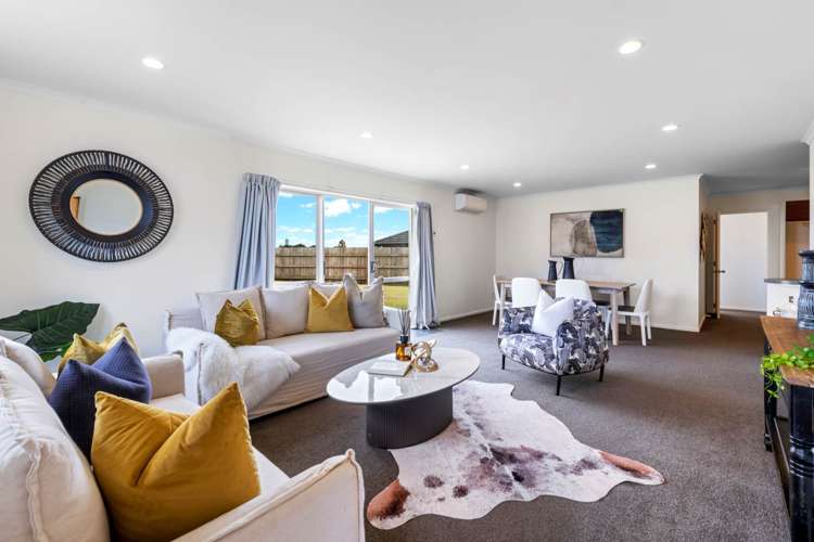 4 Waldos Way Mangere_5