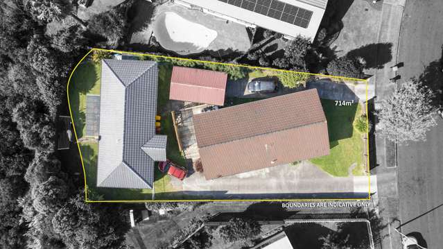 5 & 5a Bluewater Place Wattle Downs_1