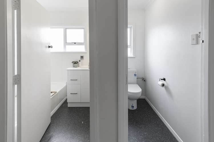 18b South Street Tawa_12