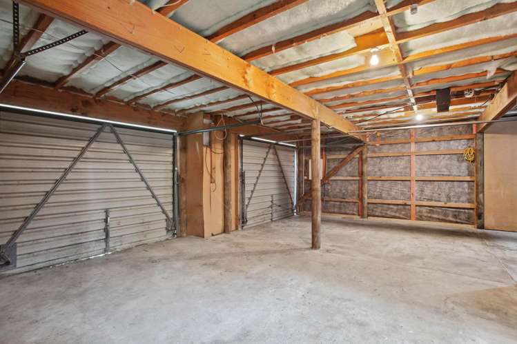 16 Leaming Place Clarks Beach_27