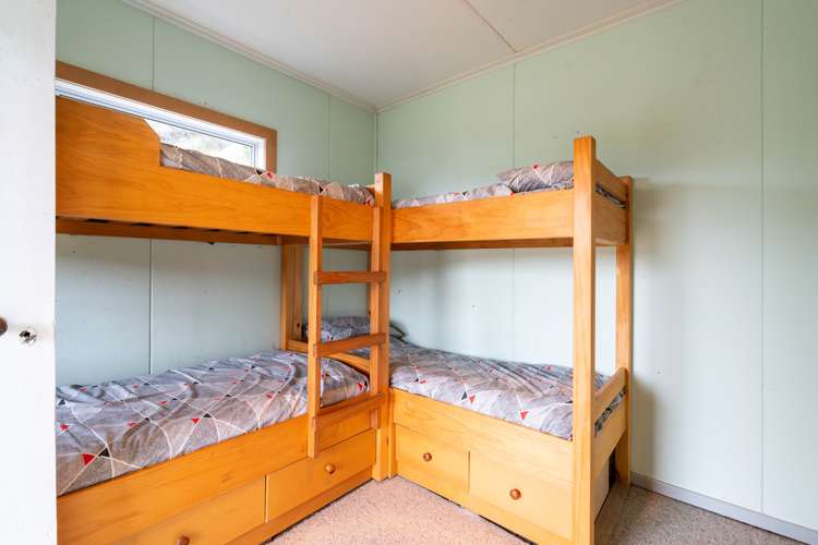 17 Riverside Road Taieri Mouth_12