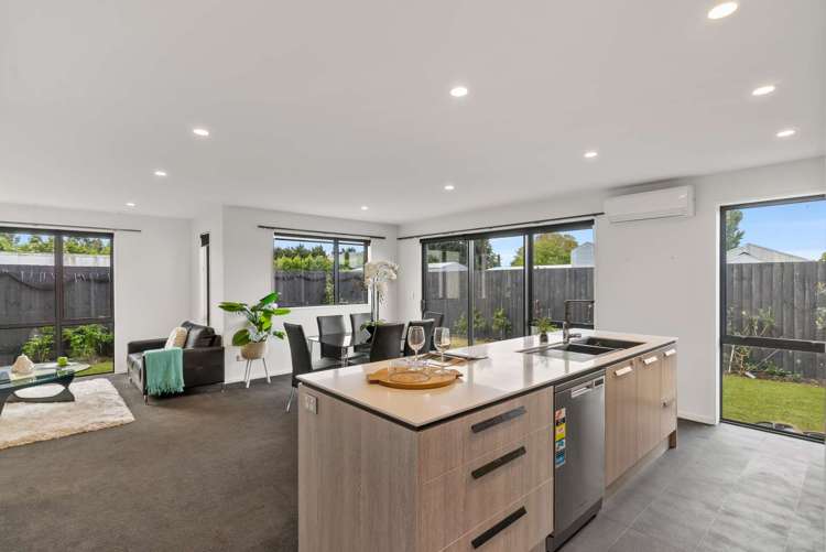 16 Mary Carpenter Avenue Yaldhurst_3