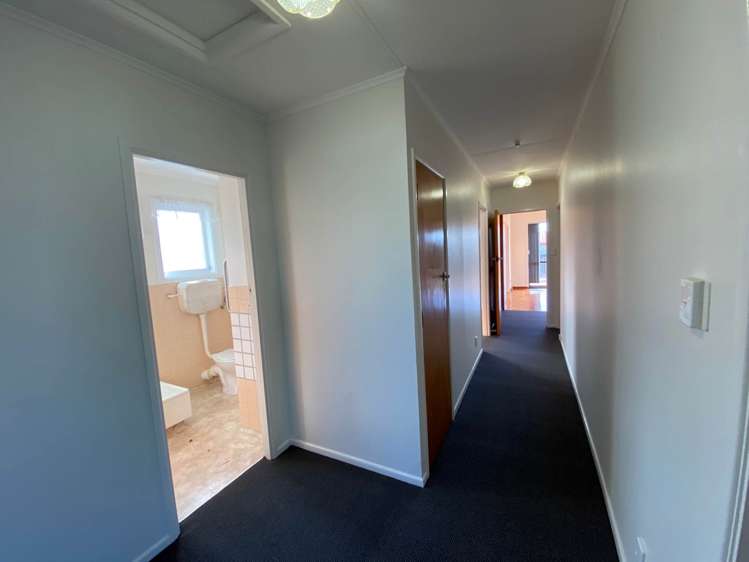 2 Emerson Road Clover Park_8