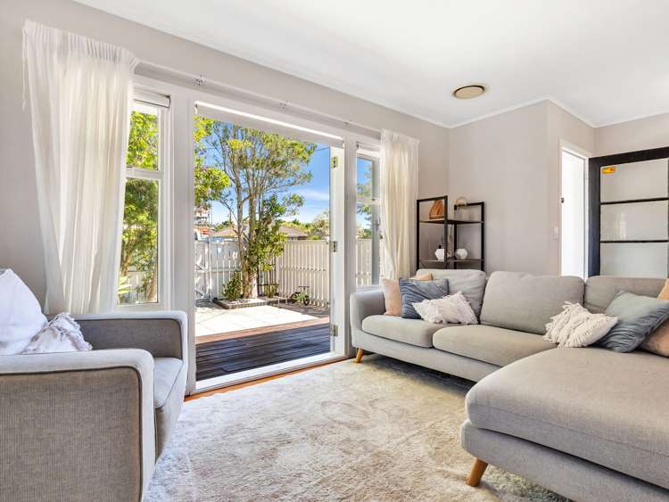 90 Glendale Road Glen Eden_14