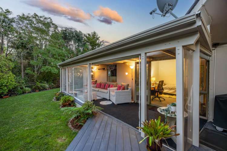 18 Oakford Park Crescent Greenhithe_18