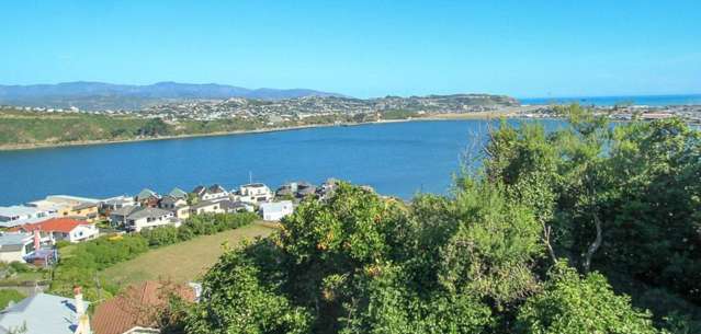Charming 4BR Hataitai Haven w/ Balcony