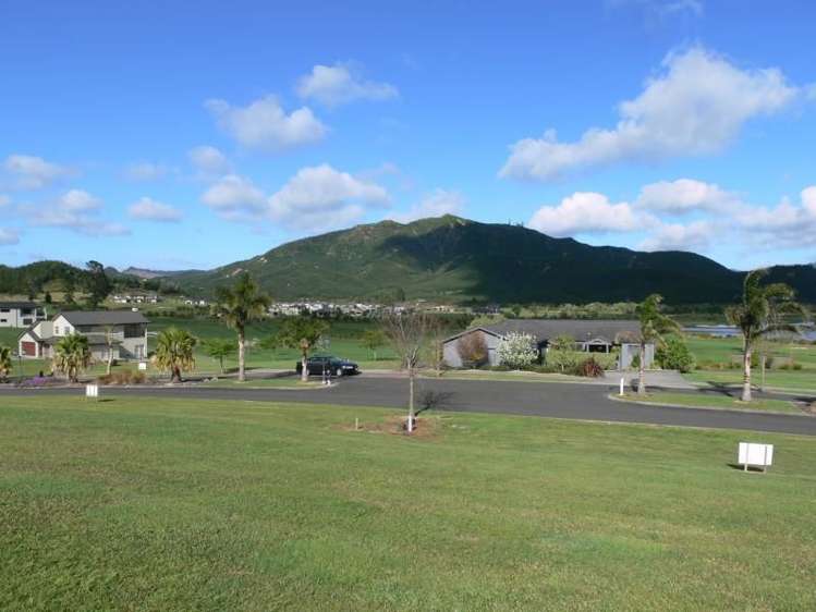 107 Augusta Drive Pauanui_2