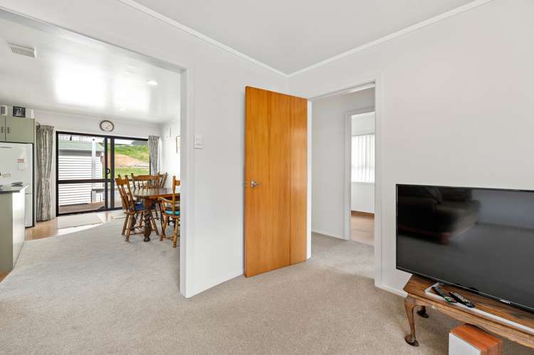 13 Kahu Street Ohura_5