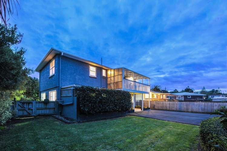 13 Bayside Avenue Te Atatu Peninsula_18