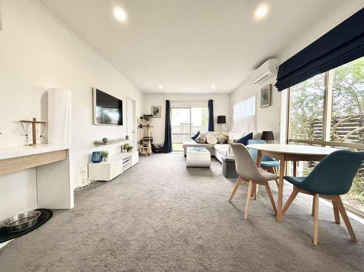 1 Butia Avenue Henderson_1