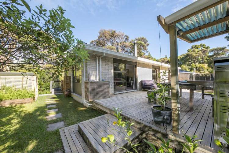 1/6 Sonnenberg Way Titirangi_11