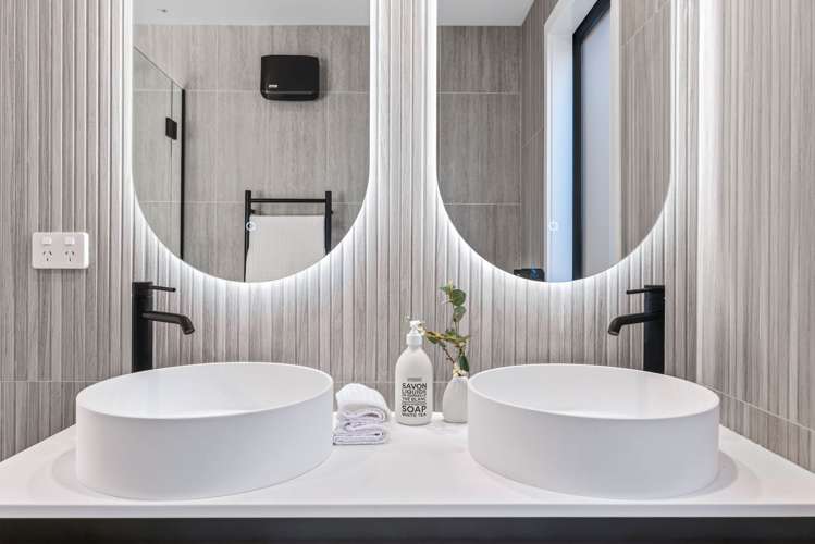 113 Wooing Tree Avenue Cromwell_12