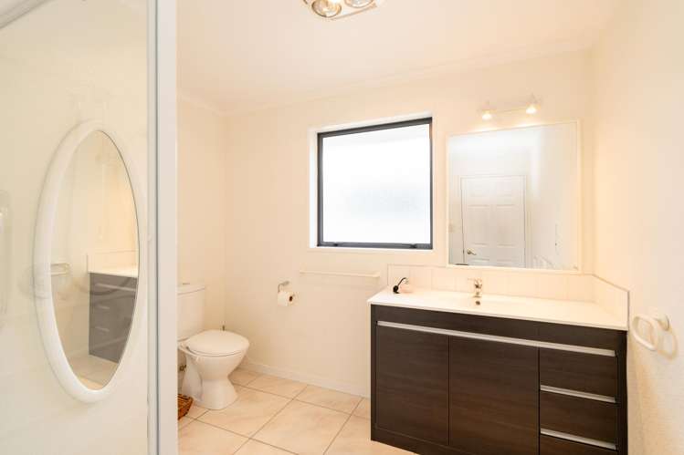 148 Herbert Street Gladstone_15
