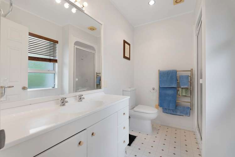 553a East Coast Road Browns Bay_12