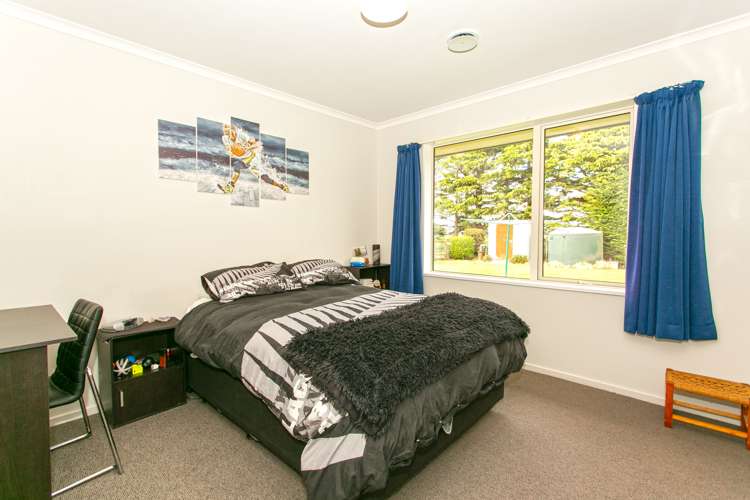 759 Somerton Road Chertsey_11