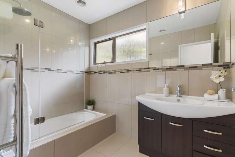 1/21 Woodcote Drive Glenfield_13