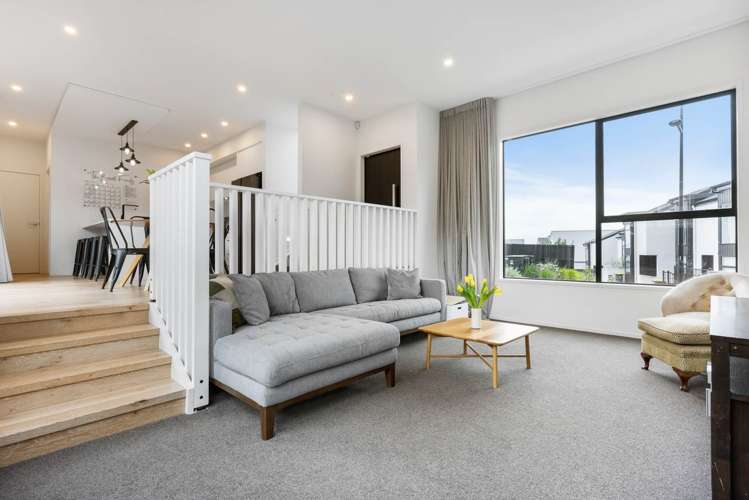 8 Reg Pearce Way Glen Innes_13