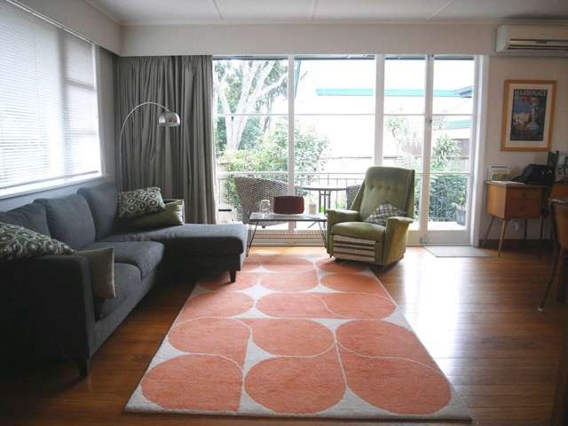 56 Willcott Street Mount Albert_2