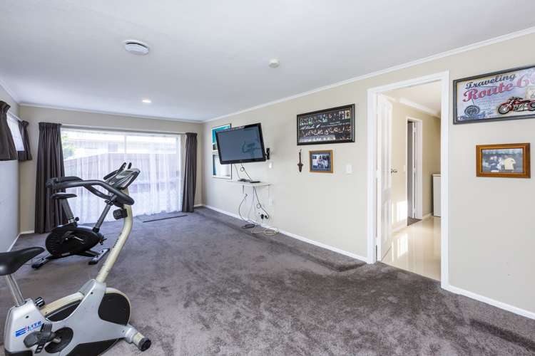 19 Sunnyview Drive Brown Owl_16