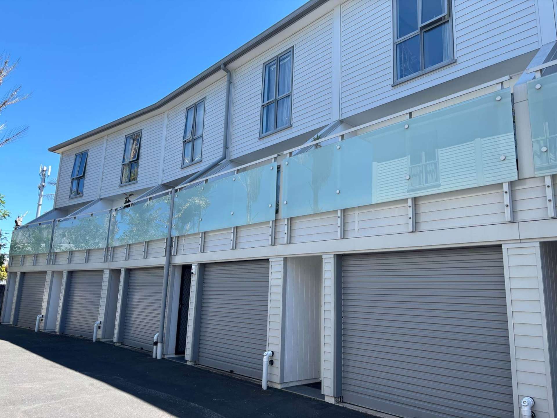 8/29 Rossmay Terrace Kingsland_0