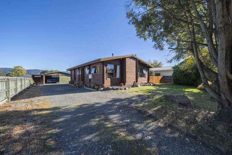 66 Luxmore Drive Te Anau_12