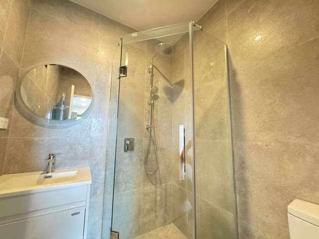 6/735 East Coast Road Browns Bay_4