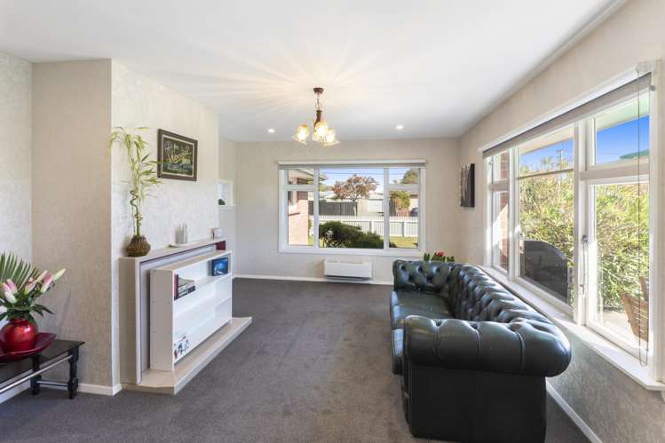 347 Breezes Road Aranui_2