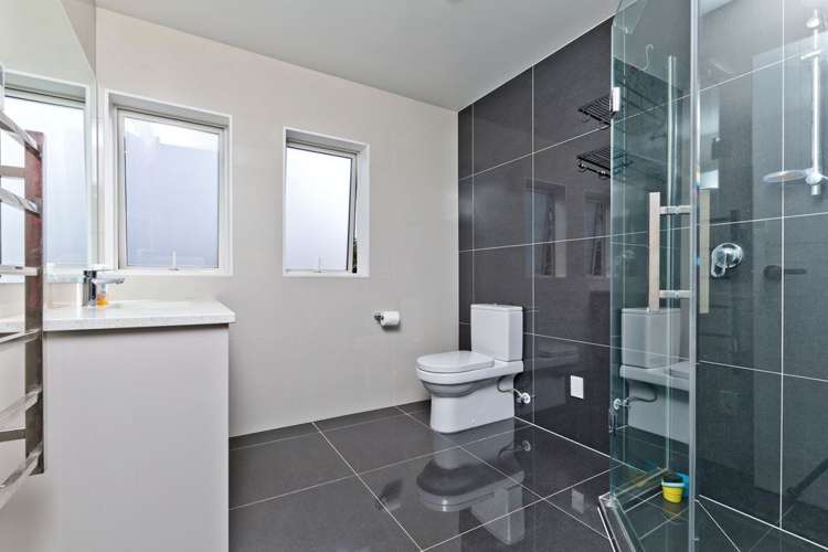 6 Tarahanga Street Northcote_25