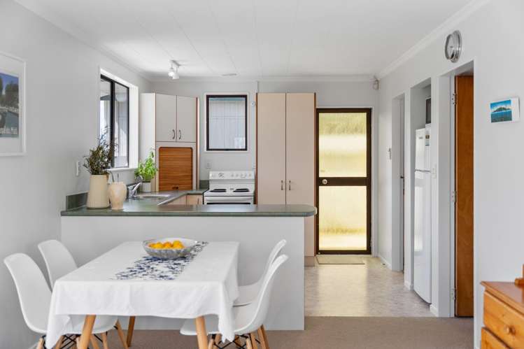 13 Atua Street Waikanae Beach_5