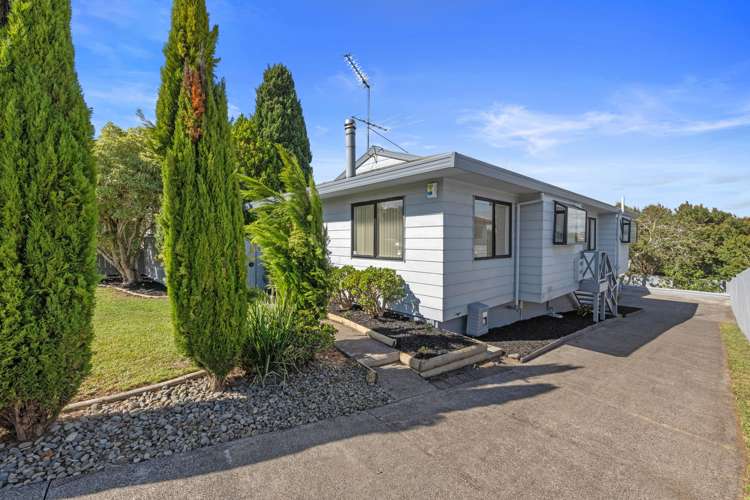 37 Gosford Drive Botany Downs_26