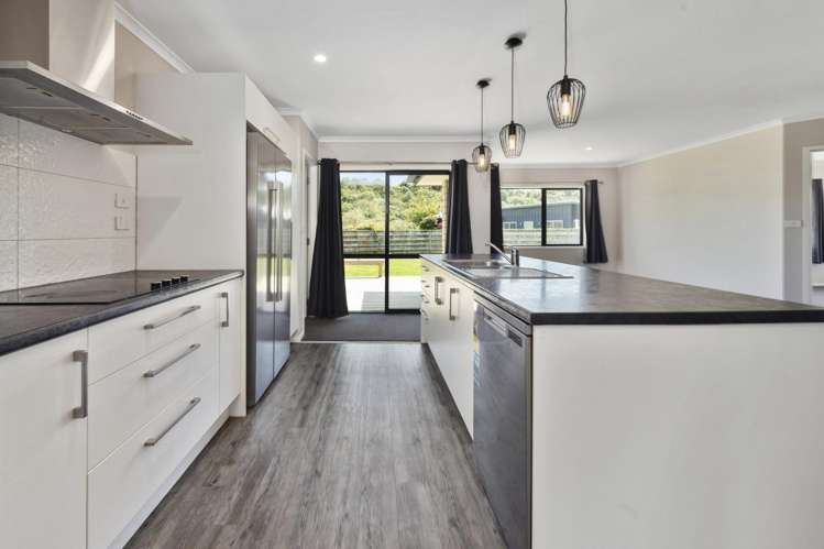 27 Pukeko Way Kinloch_6