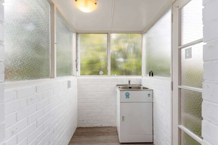 2/13a Evelyn Place Hillcrest_9
