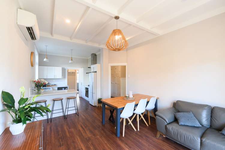 322 College Street West End_10