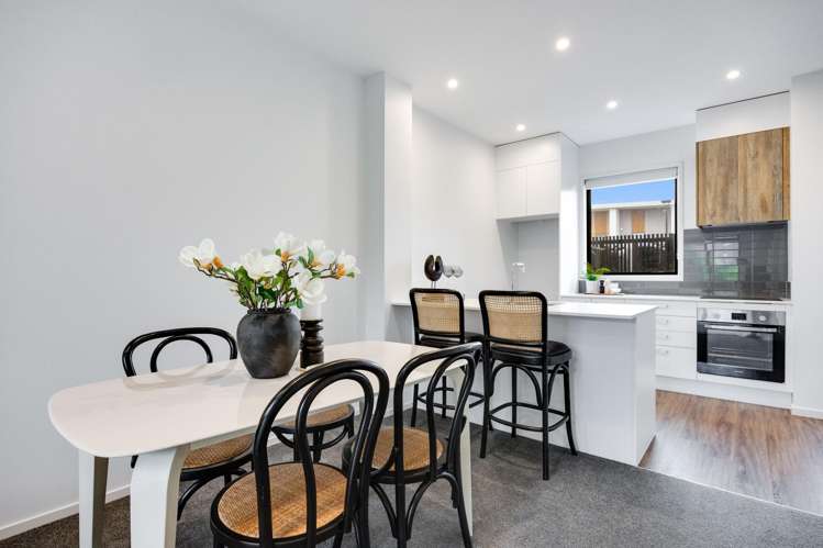 74 Glidepath Road Hobsonville_6