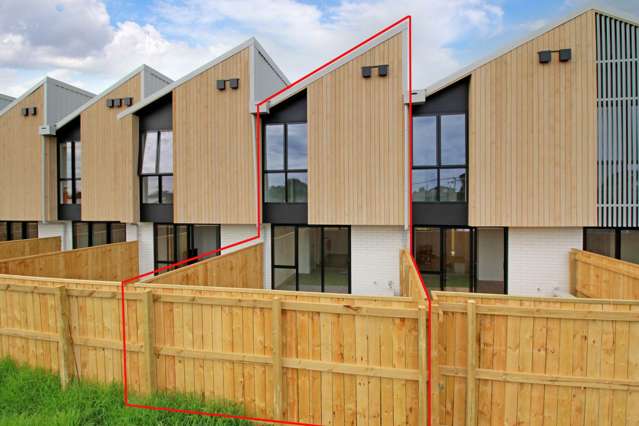 BRAND NEW 2 BEDROOM IN PRIME LOCATION