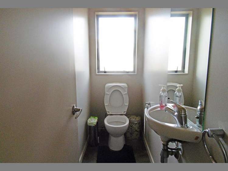 30 Belfry Place Wattle Downs_16