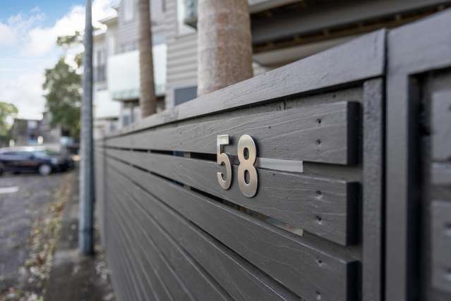 Prime Mt Eden Townhouse