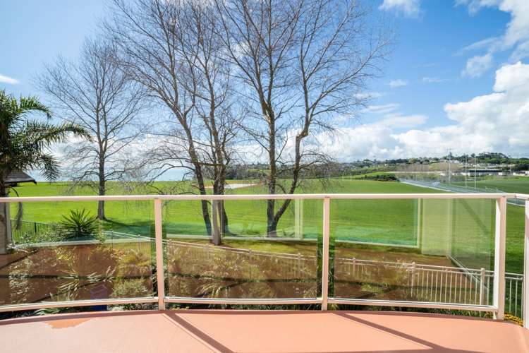 7 Villa Court Eastern Beach_12