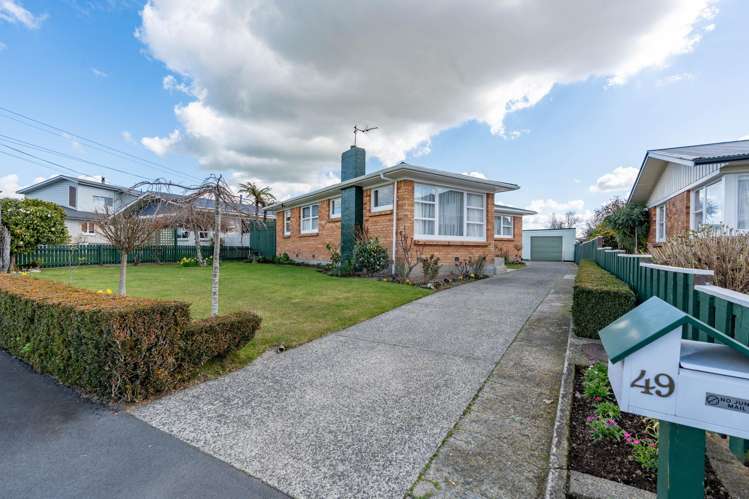 49 Garden Heights Avenue Glenview_26