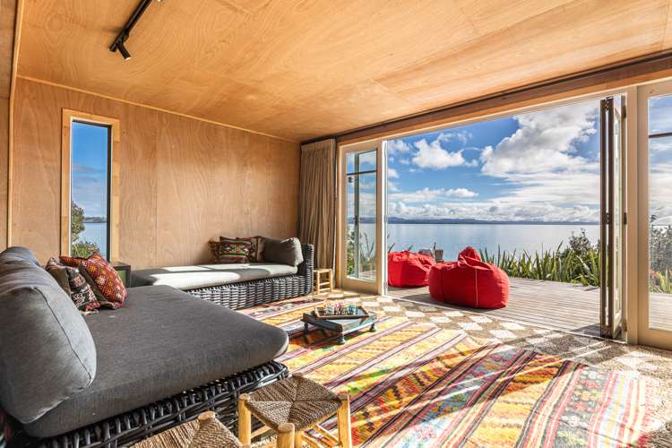 13b Torkar Road Clarks Beach_6