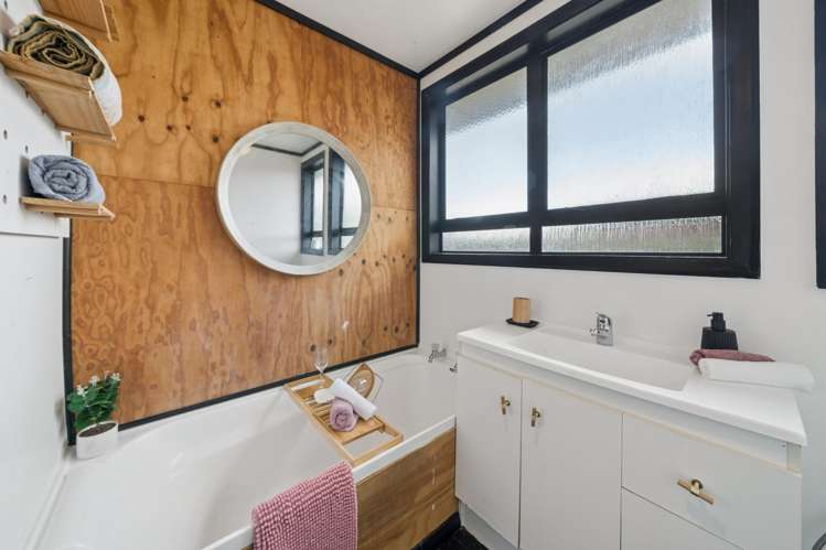 3 Matatiro Street Tītahi Bay_10