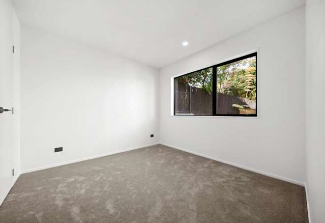 3/2 Dianthus Place Browns Bay_3