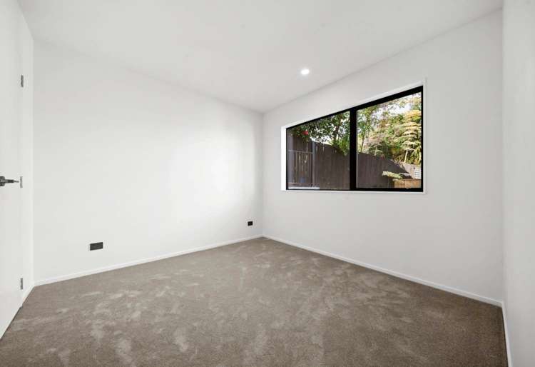 3/2 Dianthus Place Browns Bay_3