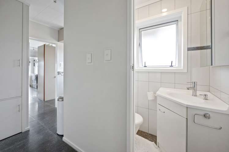 25 Kerswell Terrace Tihiotonga_12